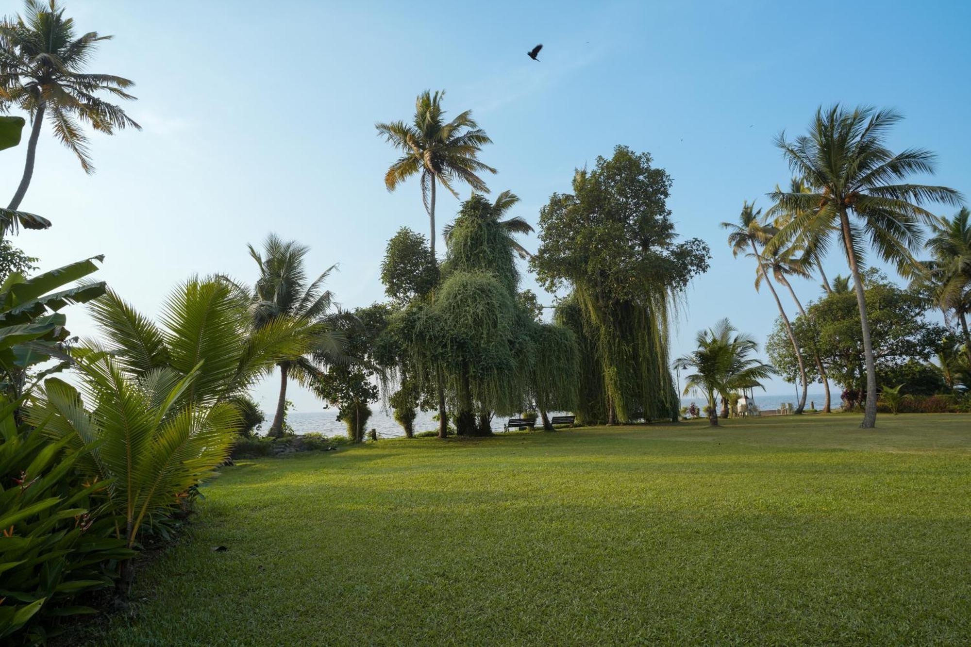 Lakesong Resort Kumarakom Exterior foto